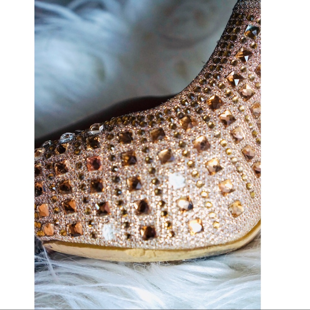 ✨GLAM ROSE GOLD HEELS🌟 - Picture 4 of 5